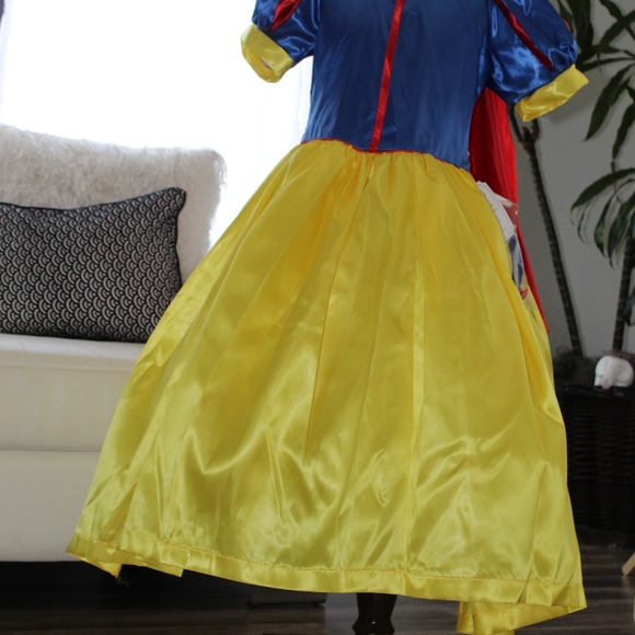 SNOW WHITE COSTUME - Picture 10 of 13